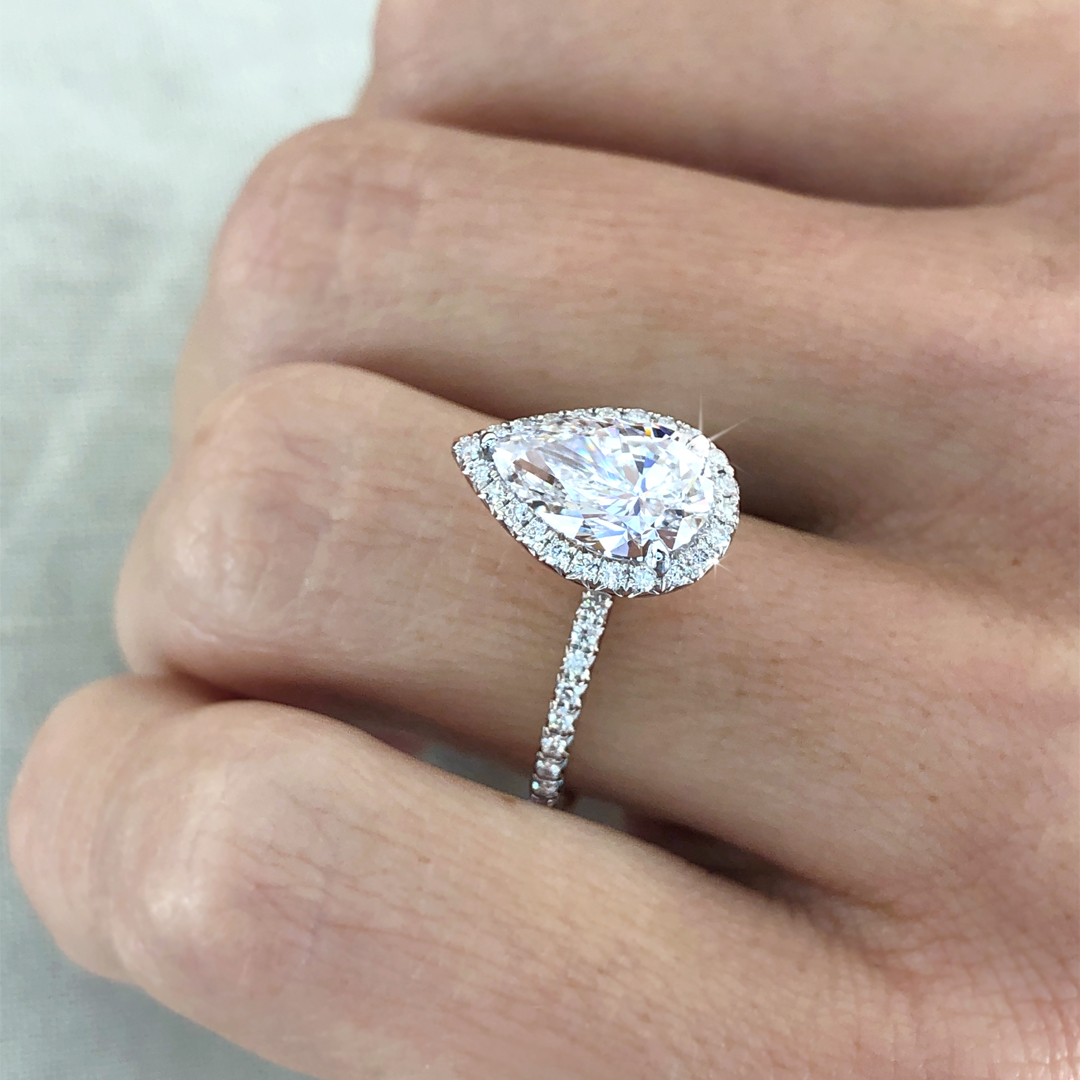 32 Stunning Pear Shaped Diamond Engagement Rings - The Glossychic | Wedding  rings teardrop, Engagement ring shapes, Pear shaped diamond engagement rings