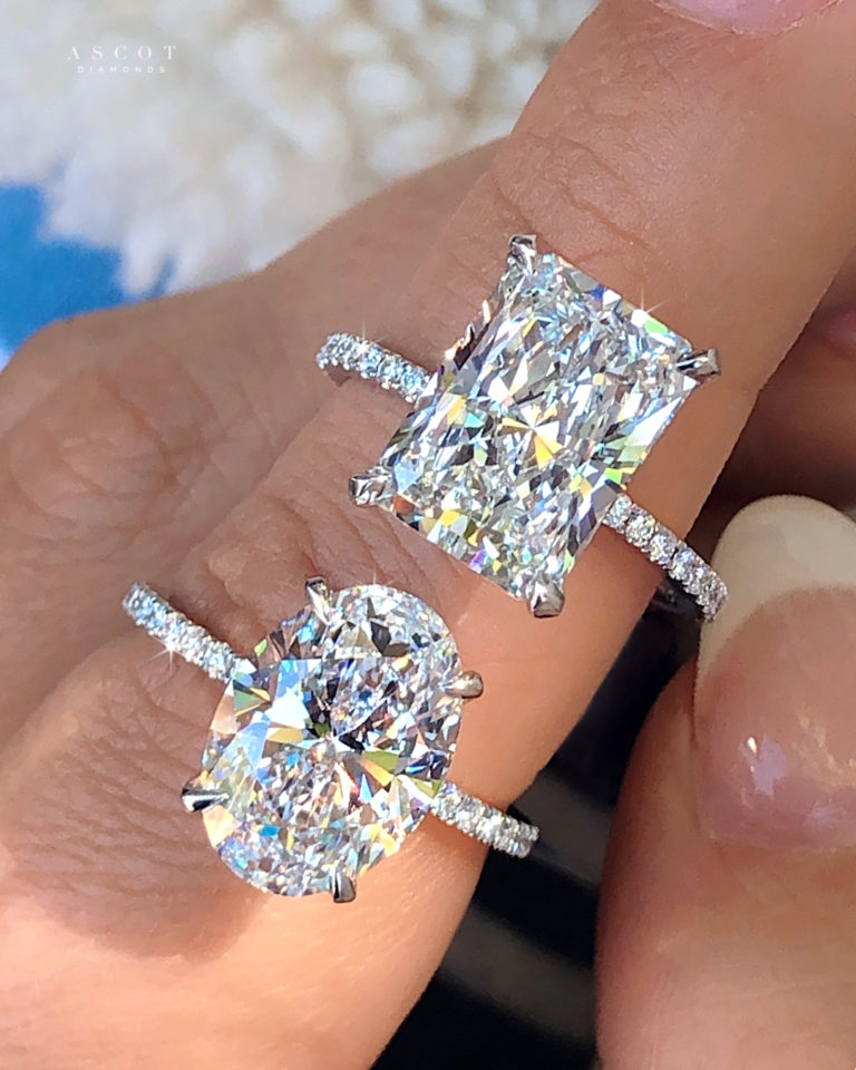 White Round And Green Baguette Cut Engagement Ring  Vintage Diamond RIng  Ladies Diamond Ring For Wedding  Prong Set Diamond Ring